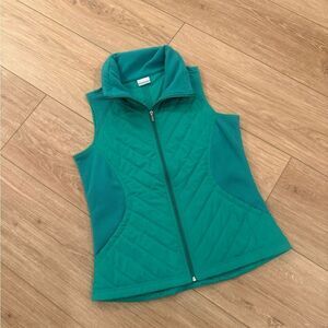 Columbia Women's Green Quilted Vest